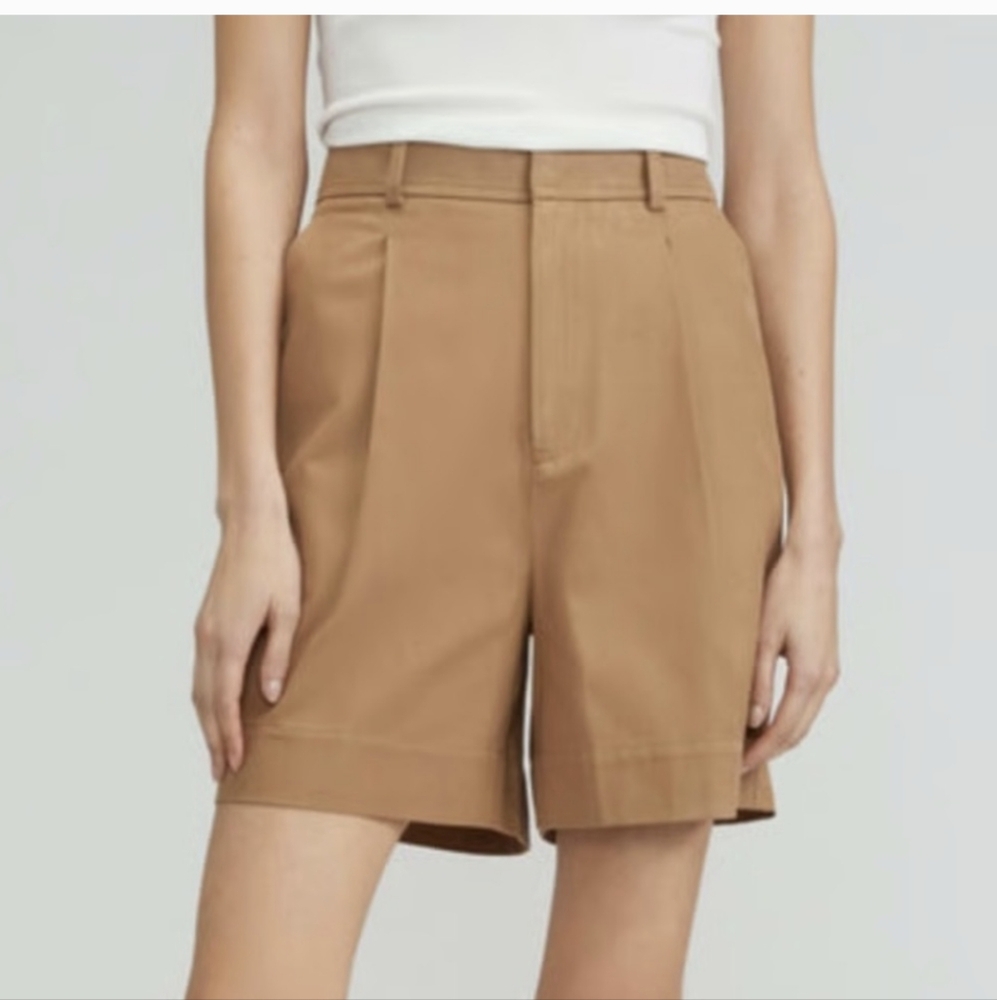 EVERLANE The Draper Short in Buttersmooth